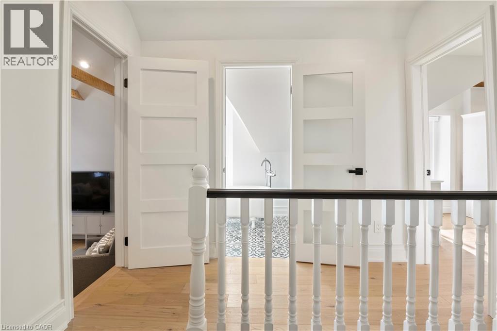 320 Whitmore Drive, Waterloo, ON - Indoor Photo Showing Other Room