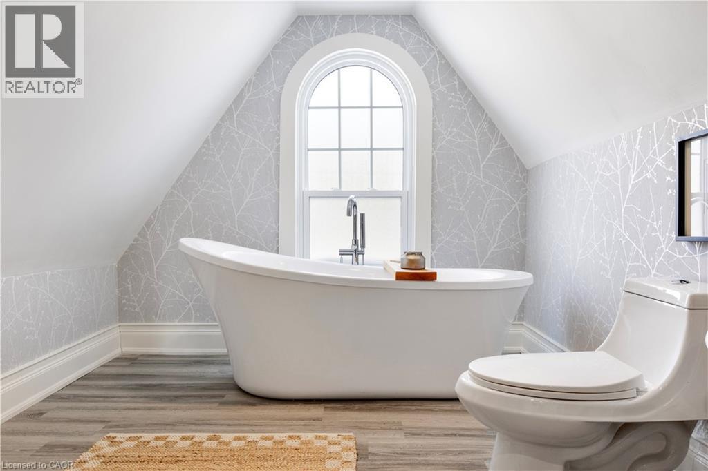 320 Whitmore Drive, Waterloo, ON - Indoor Photo Showing Bathroom