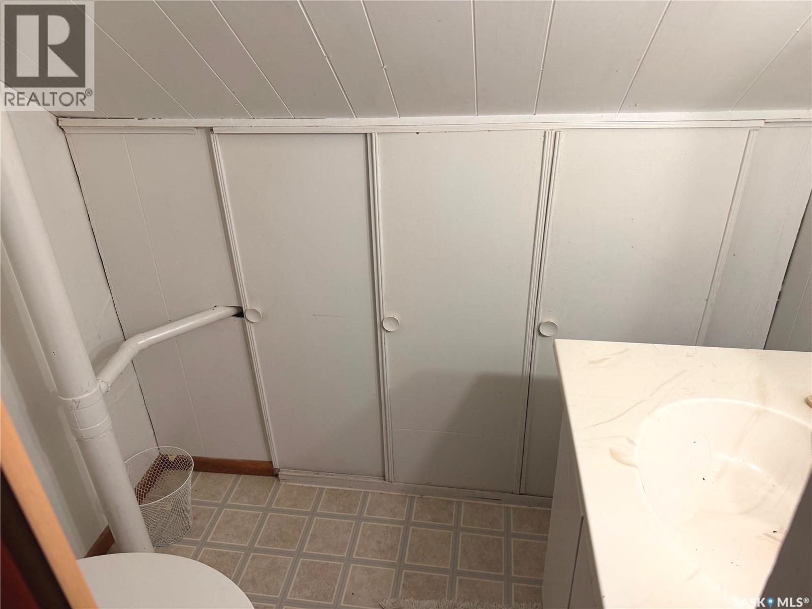324 Main Street, Balcarres, SK - Indoor Photo Showing Bathroom