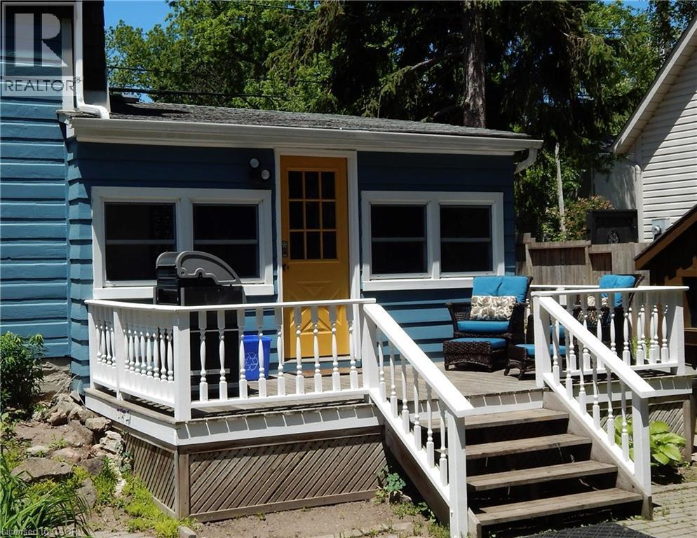 455 Nelson Avenue, Burlington, ON - Outdoor With Deck Patio Veranda