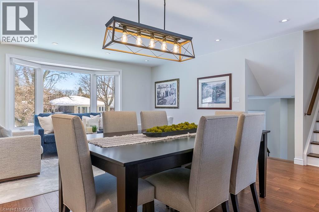 720 Mullin Way, Burlington, ON - Indoor Photo Showing Dining Room