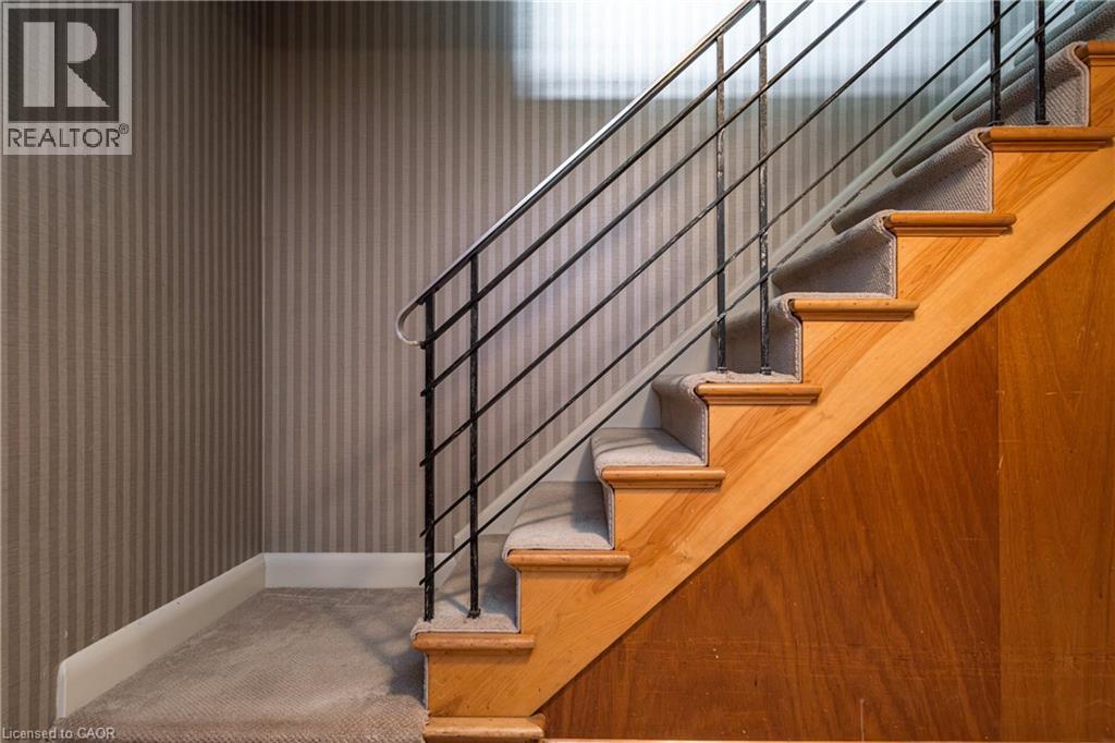 6 Freeland Court, Hamilton, ON - With Exterior