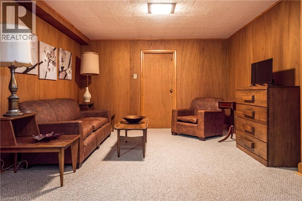 6 Freeland Court, Hamilton, ON - Indoor