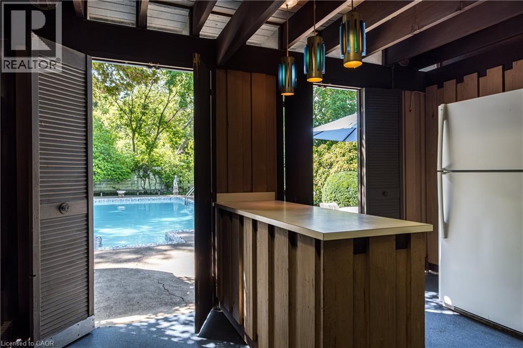 6 Freeland Court, Hamilton, ON - Indoor