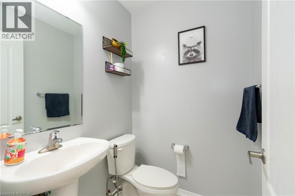 335 Falling Green Crescent, Kitchener, ON - Indoor Photo Showing Bathroom