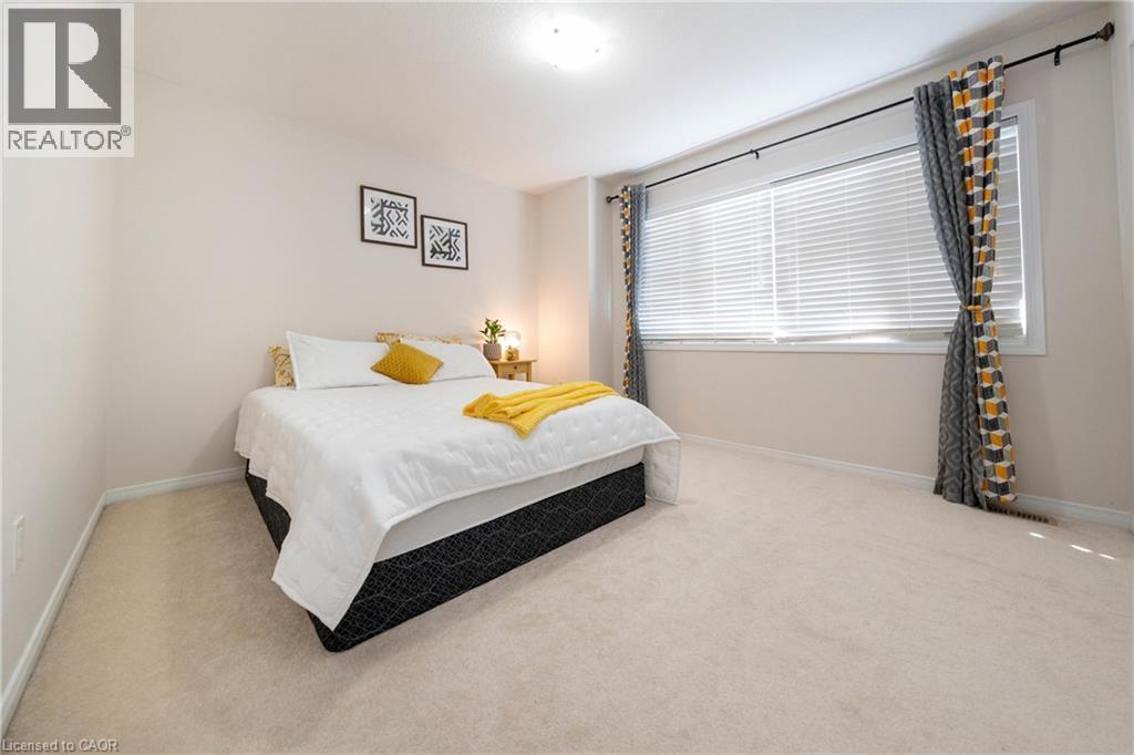 335 Falling Green Crescent, Kitchener, ON - Indoor Photo Showing Bedroom