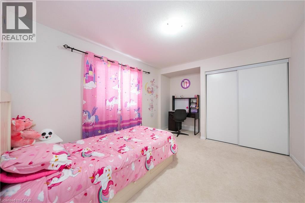 335 Falling Green Crescent, Kitchener, ON - Indoor Photo Showing Bedroom