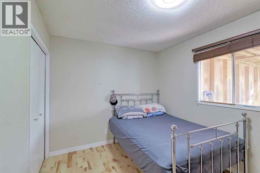 20 Falton Way Ne, Calgary, AB - Indoor Photo Showing Bedroom