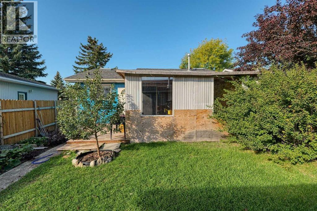 20 Falton Way Ne, Calgary, AB - Outdoor