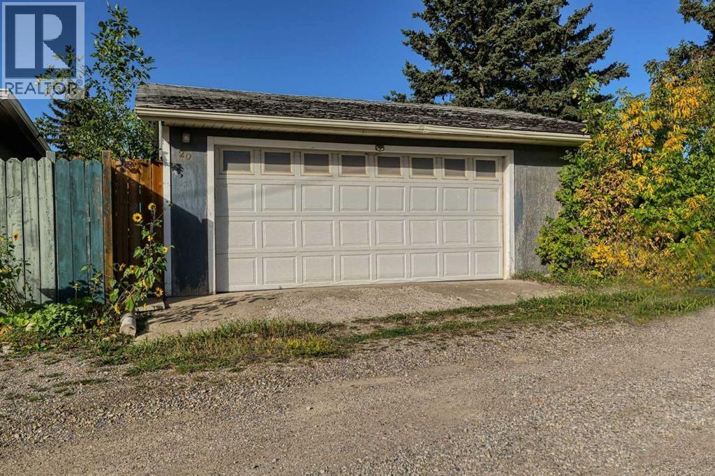 20 Falton Way Ne, Calgary, AB - Outdoor