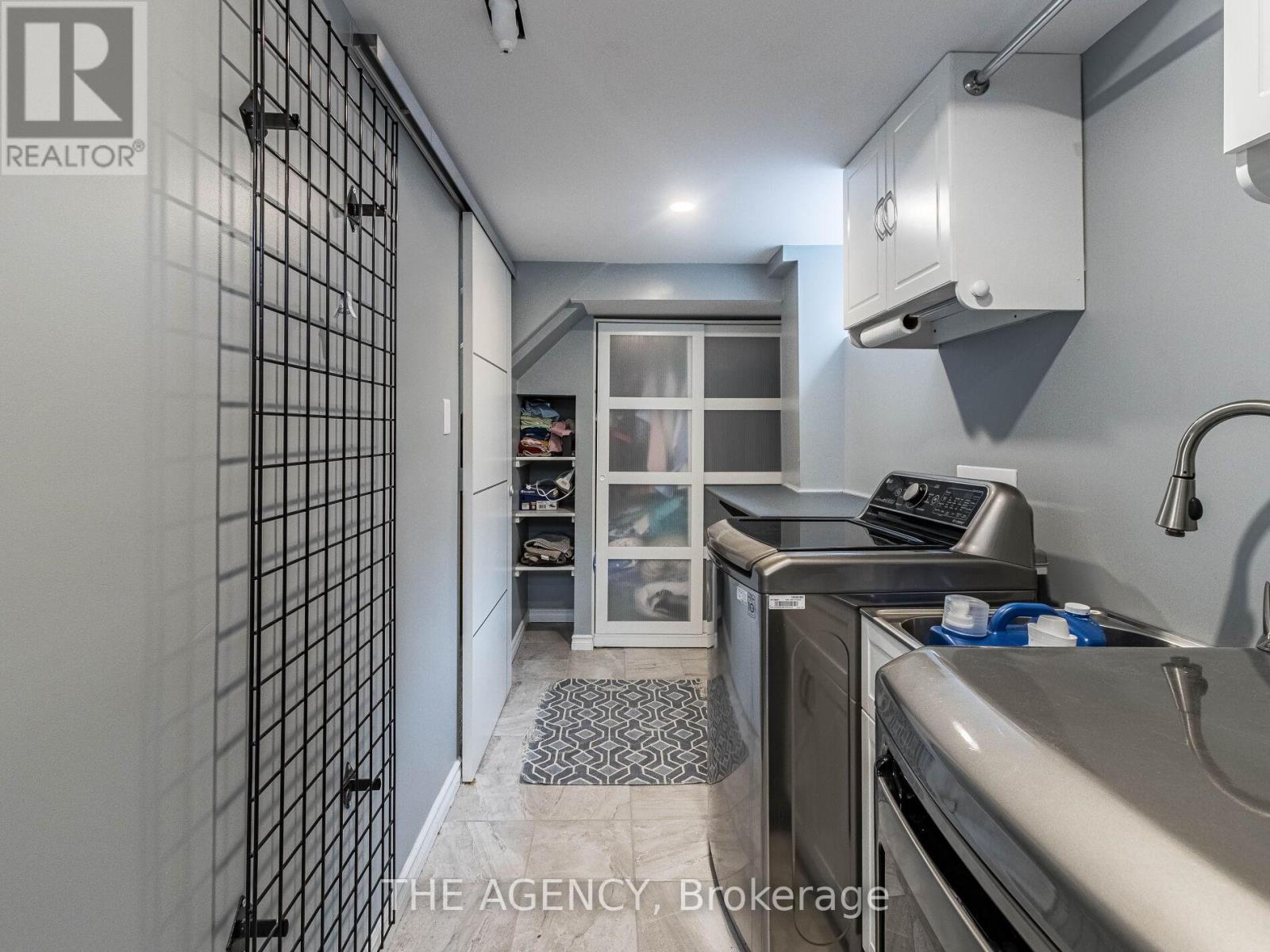 29 Culpepper Drive, Waterloo, ON - Indoor Photo Showing Laundry Room