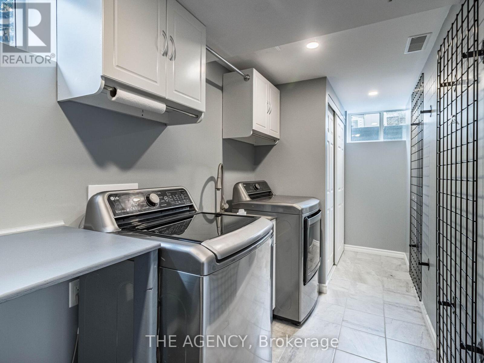 29 Culpepper Drive, Waterloo, ON - Indoor Photo Showing Laundry Room