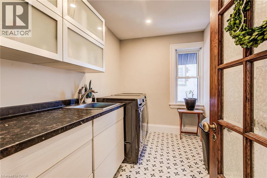 107 Earl Street, Kitchener, ON - Indoor