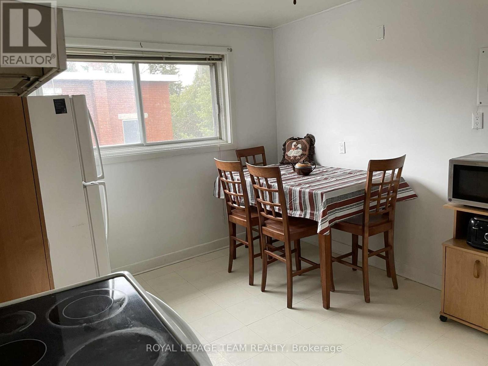 482 Vernon Avenue, Ottawa, ON - Indoor