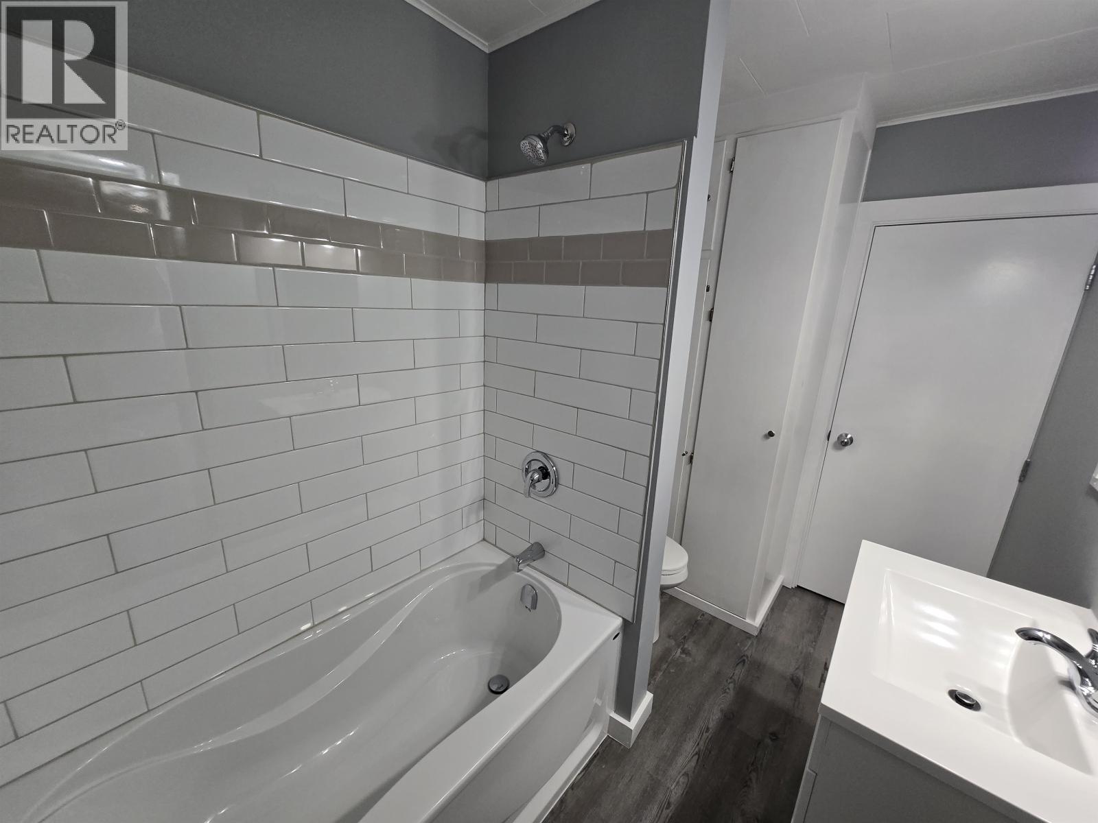 1847 Maple Drive, Quesnel, BC - Indoor Photo Showing Bathroom