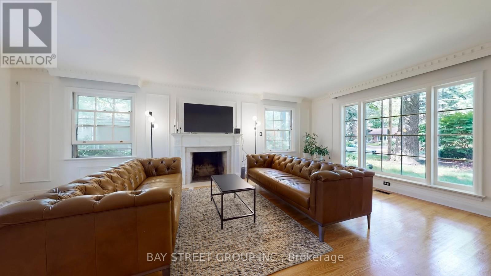 178 Breezy Pines Drive, Mississauga, ON - Indoor Photo Showing Living Room With Fireplace