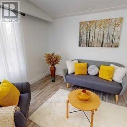 259 Ross Avenue, Kitchener, ON - Indoor Photo Showing Living Room