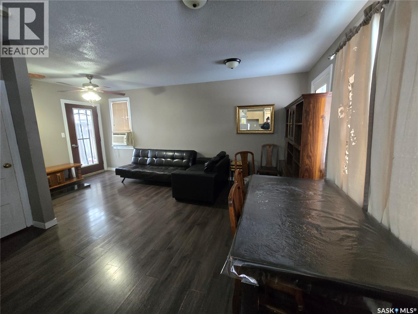 719 Main Street, Kipling, SK - Indoor Photo Showing Other Room