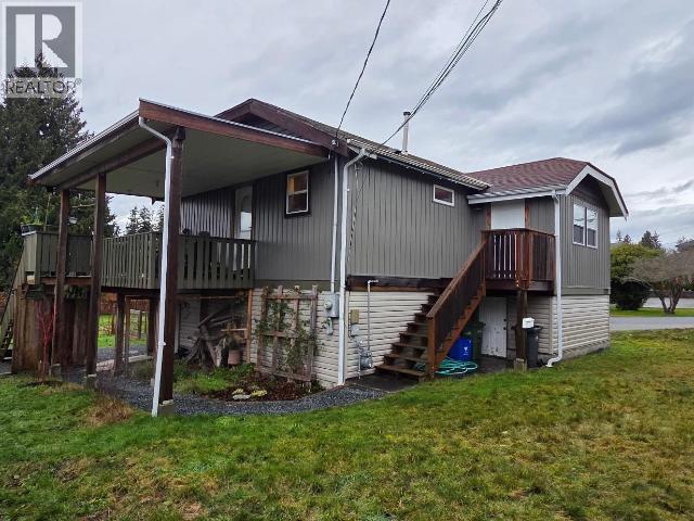 4219 Joyce Ave, Powell River, BC - Outdoor