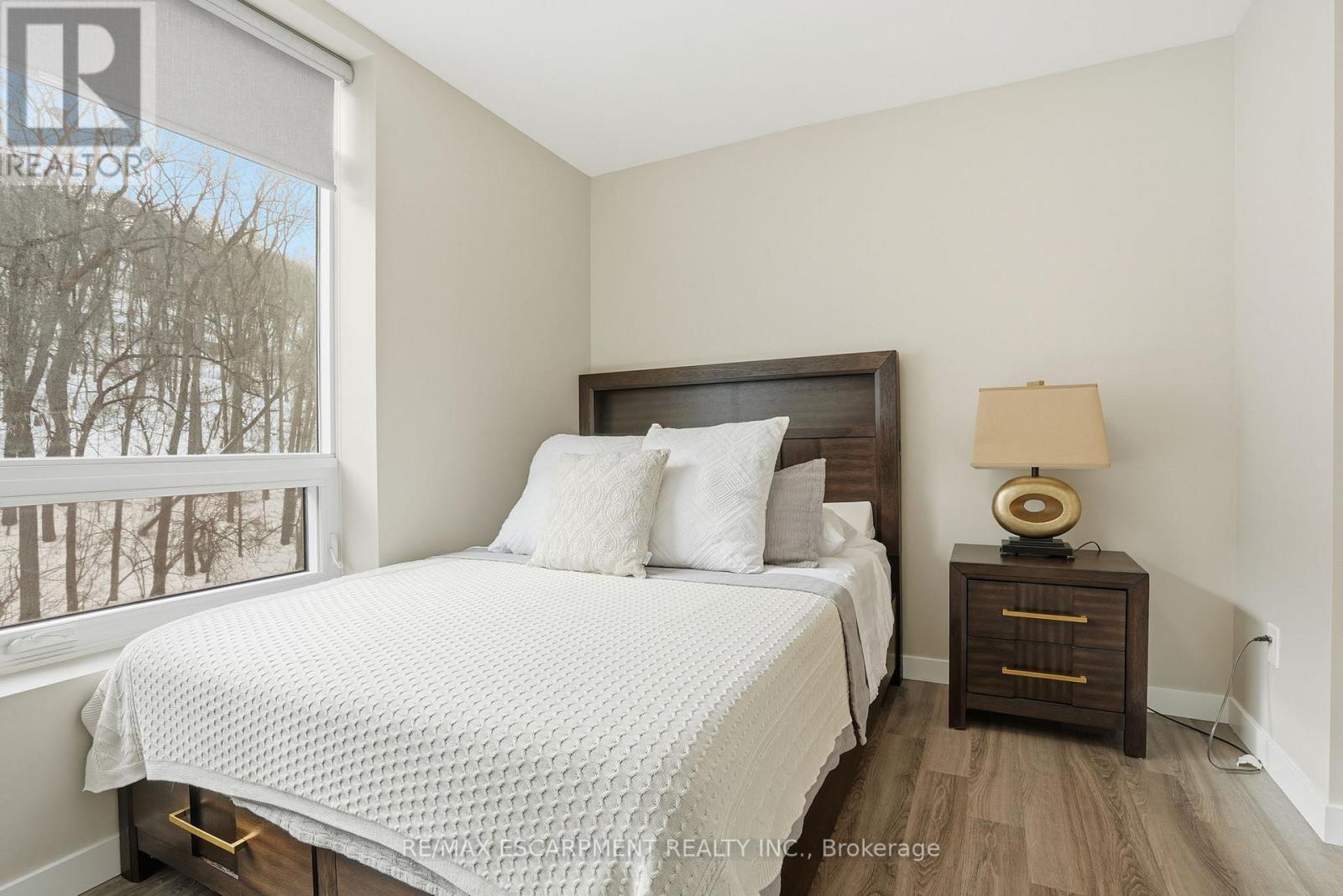 308 - 455 Charlton Avenue, Hamilton, ON - Indoor Photo Showing Bedroom