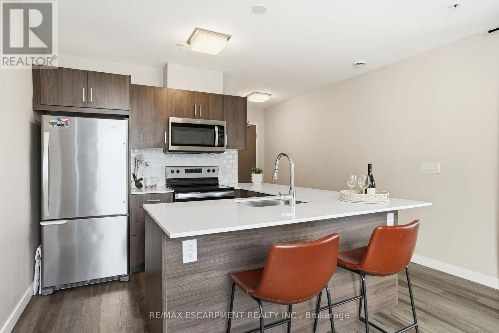 308 - 455 Charlton Avenue, Hamilton, ON - Indoor Photo Showing Kitchen
