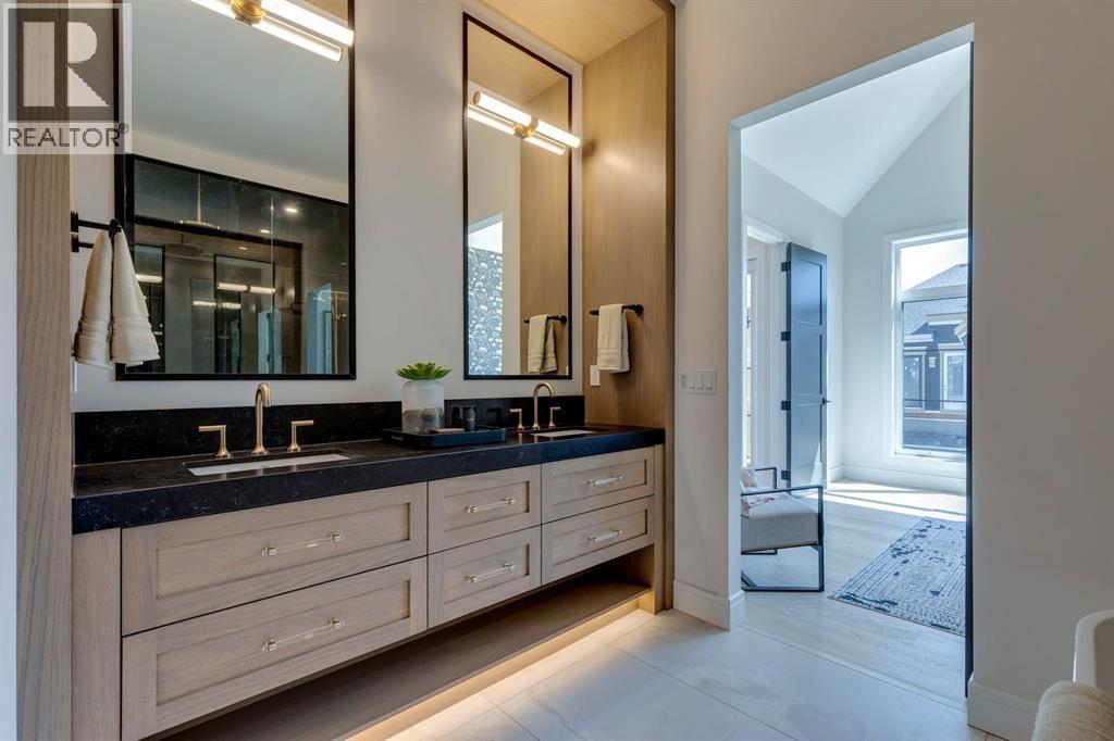 11 Normandy Lane Sw, Calgary, AB - Indoor Photo Showing Bathroom