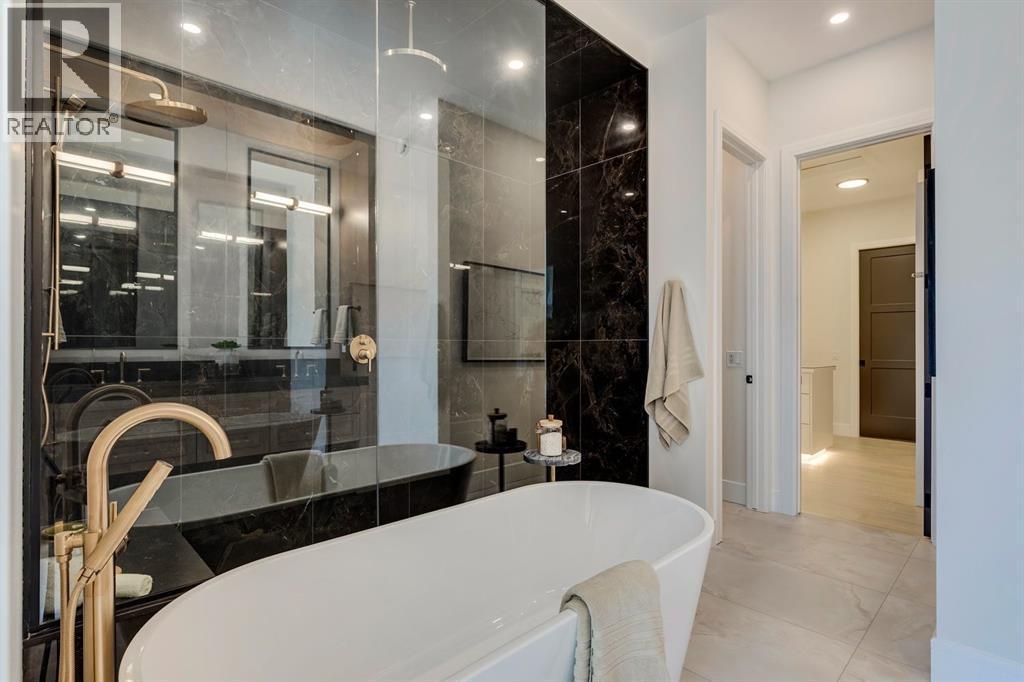 11 Normandy Lane Sw, Calgary, AB - Indoor Photo Showing Bathroom