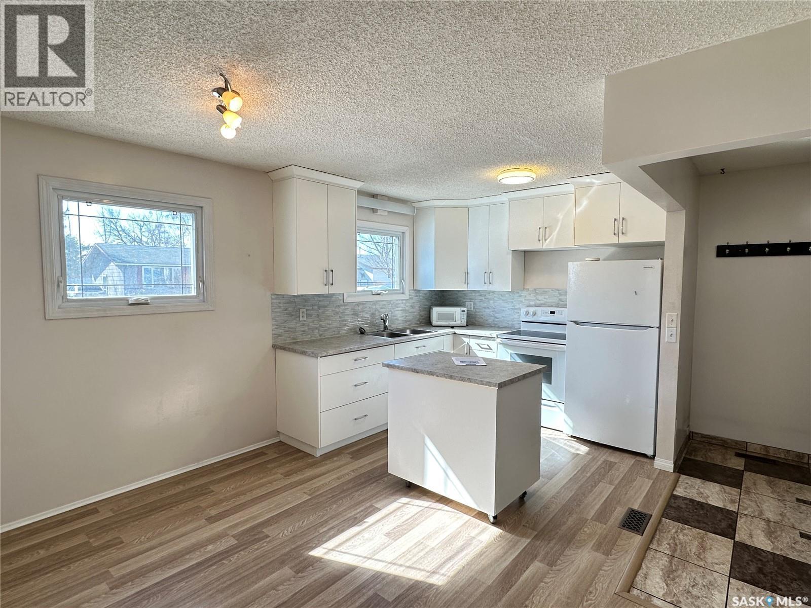 44 Campbell Place, Clavet, SK - Indoor Photo Showing Kitchen