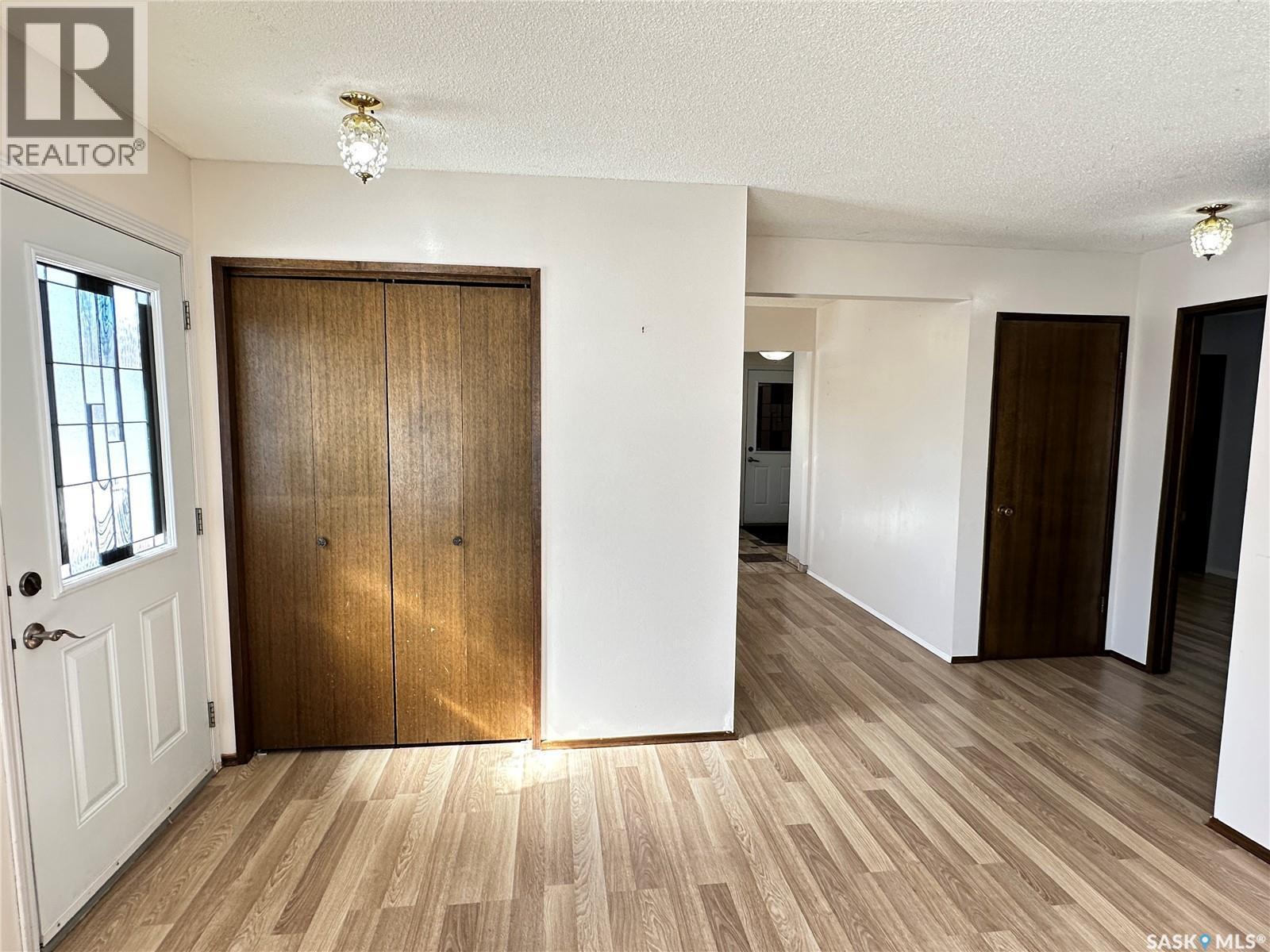 44 Campbell Place, Clavet, SK - Indoor Photo Showing Other Room