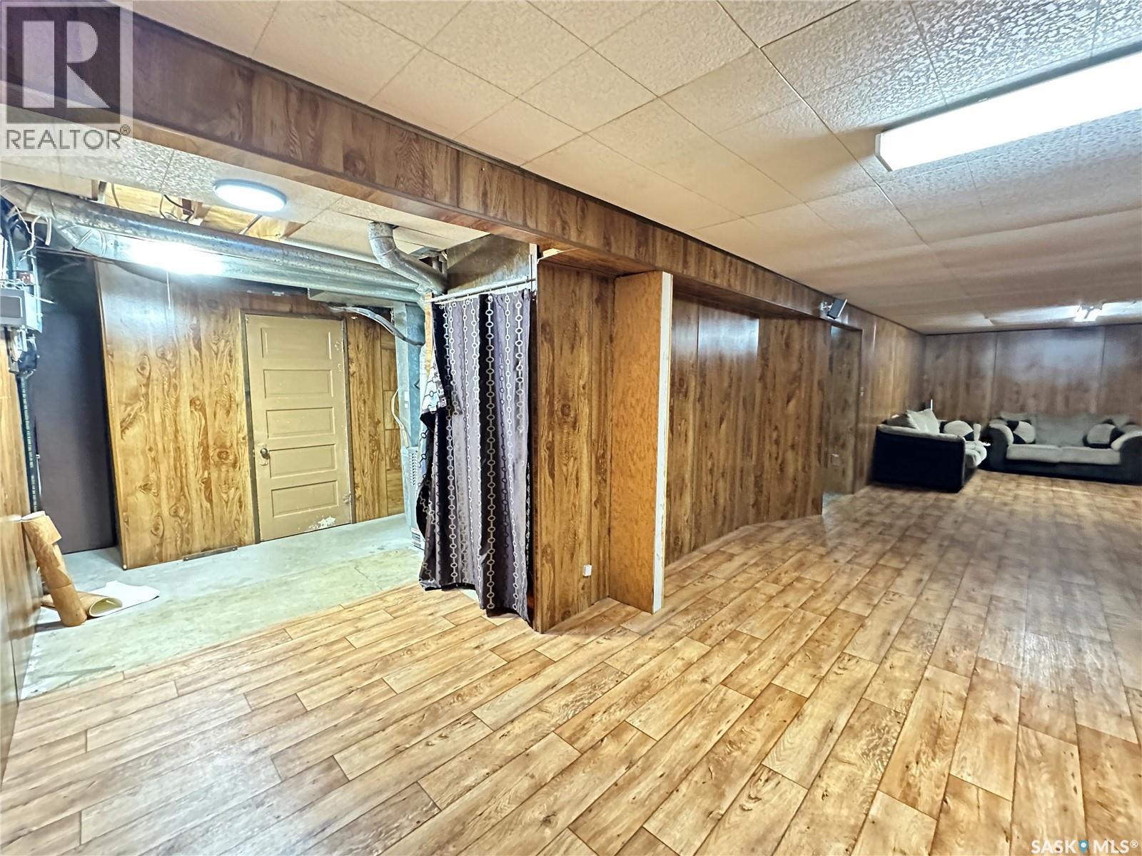 44 Campbell Place, Clavet, SK - Indoor