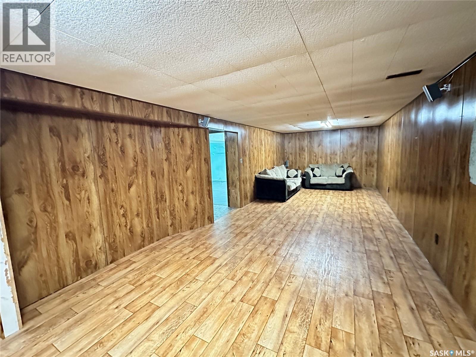 44 Campbell Place, Clavet, SK - Indoor Photo Showing Other Room