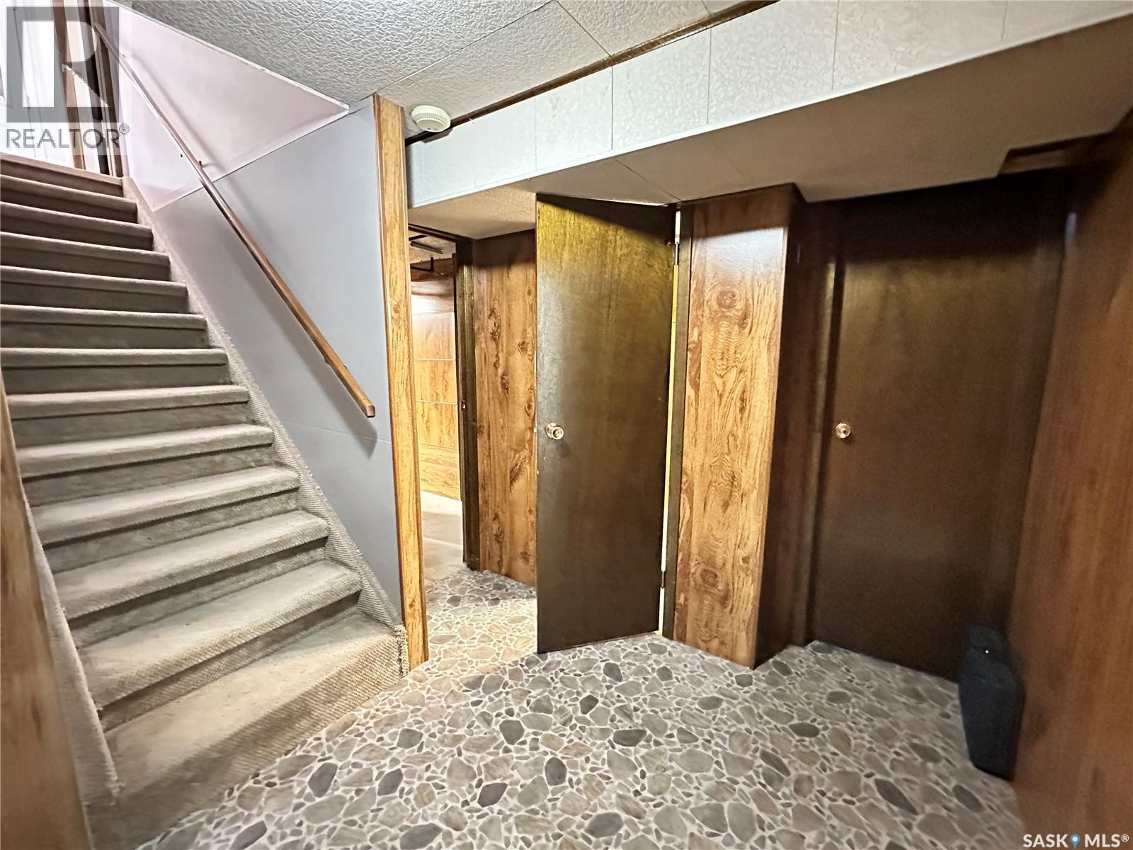 44 Campbell Place, Clavet, SK - Indoor Photo Showing Other Room