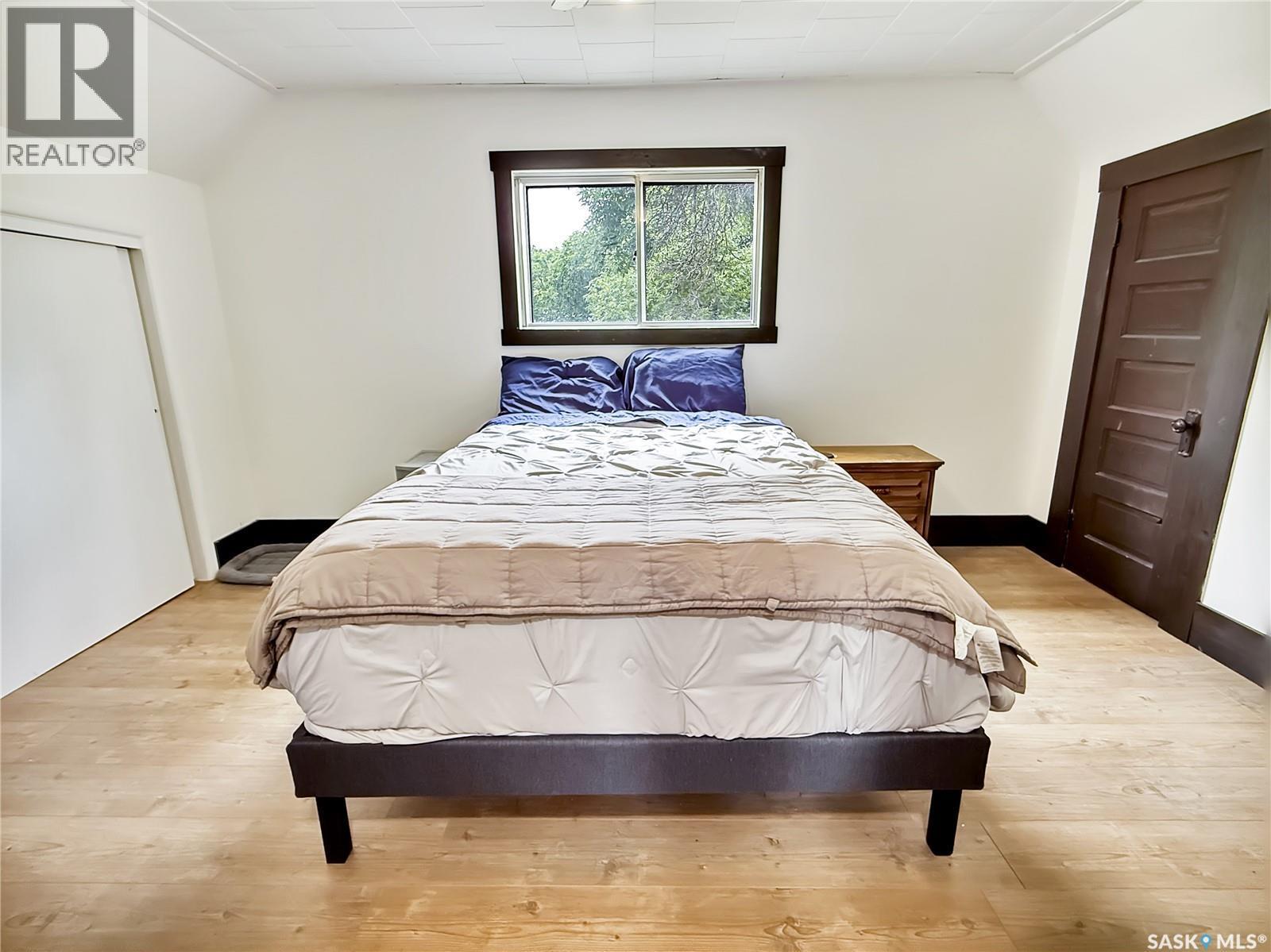 371 6Th Avenue Nw, Swift Current, SK - Indoor Photo Showing Bedroom