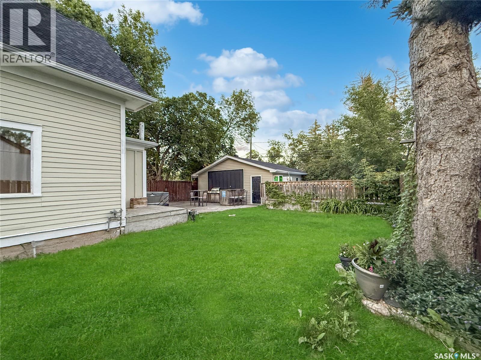 371 6Th Avenue Nw, Swift Current, SK - Outdoor