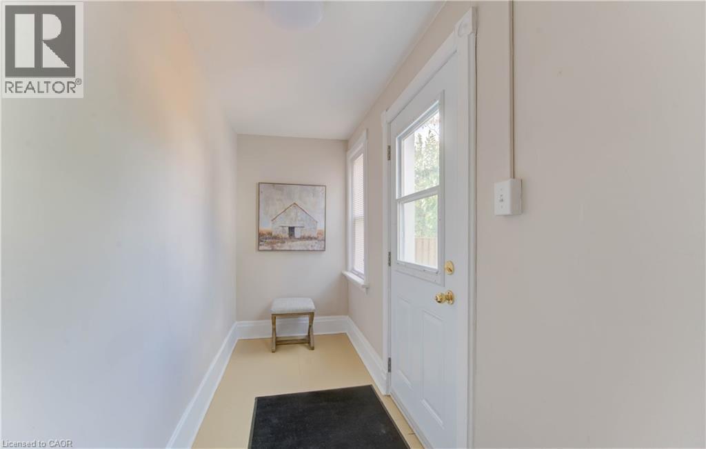 229 Lancaster Street E, Kitchener, ON - Indoor Photo Showing Other Room