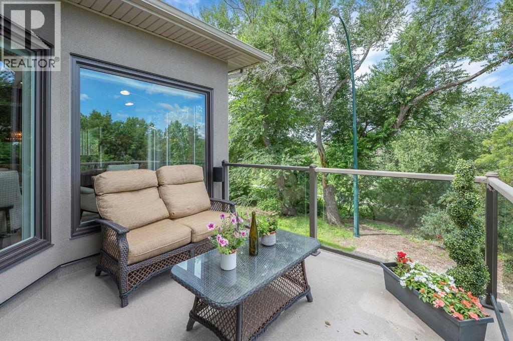664 29 Avenue Nw, Calgary, AB - Outdoor With Deck Patio Veranda With Exterior