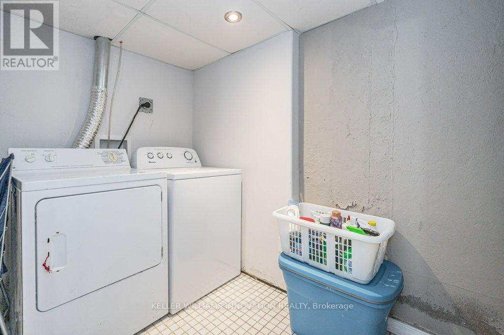 52 Avondale Avenue S, Waterloo, ON - Indoor Photo Showing Laundry Room