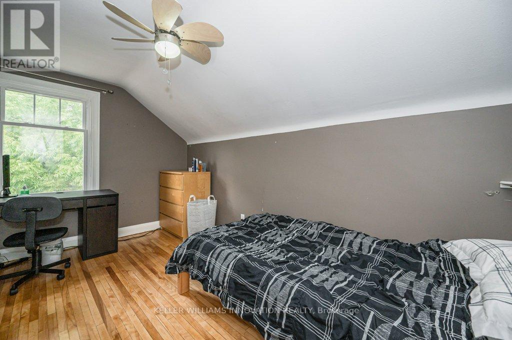 52 Avondale Avenue S, Waterloo, ON - Indoor Photo Showing Bedroom