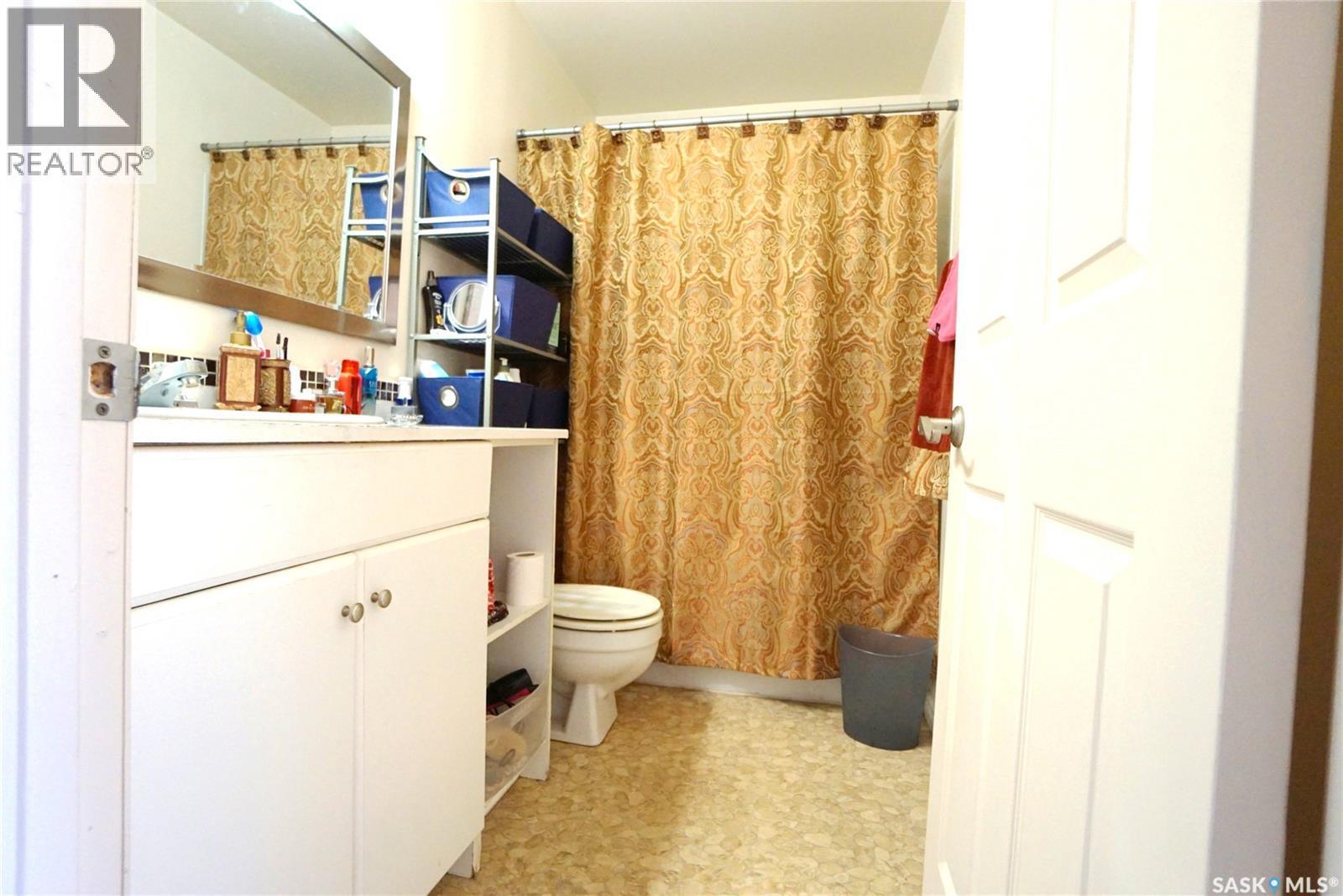 116 Main Street, Avonlea, SK - Indoor Photo Showing Bathroom