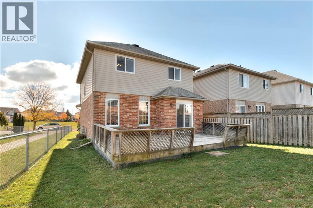 38 Heatherwood Place, Kitchener, ON - Outdoor With Exterior