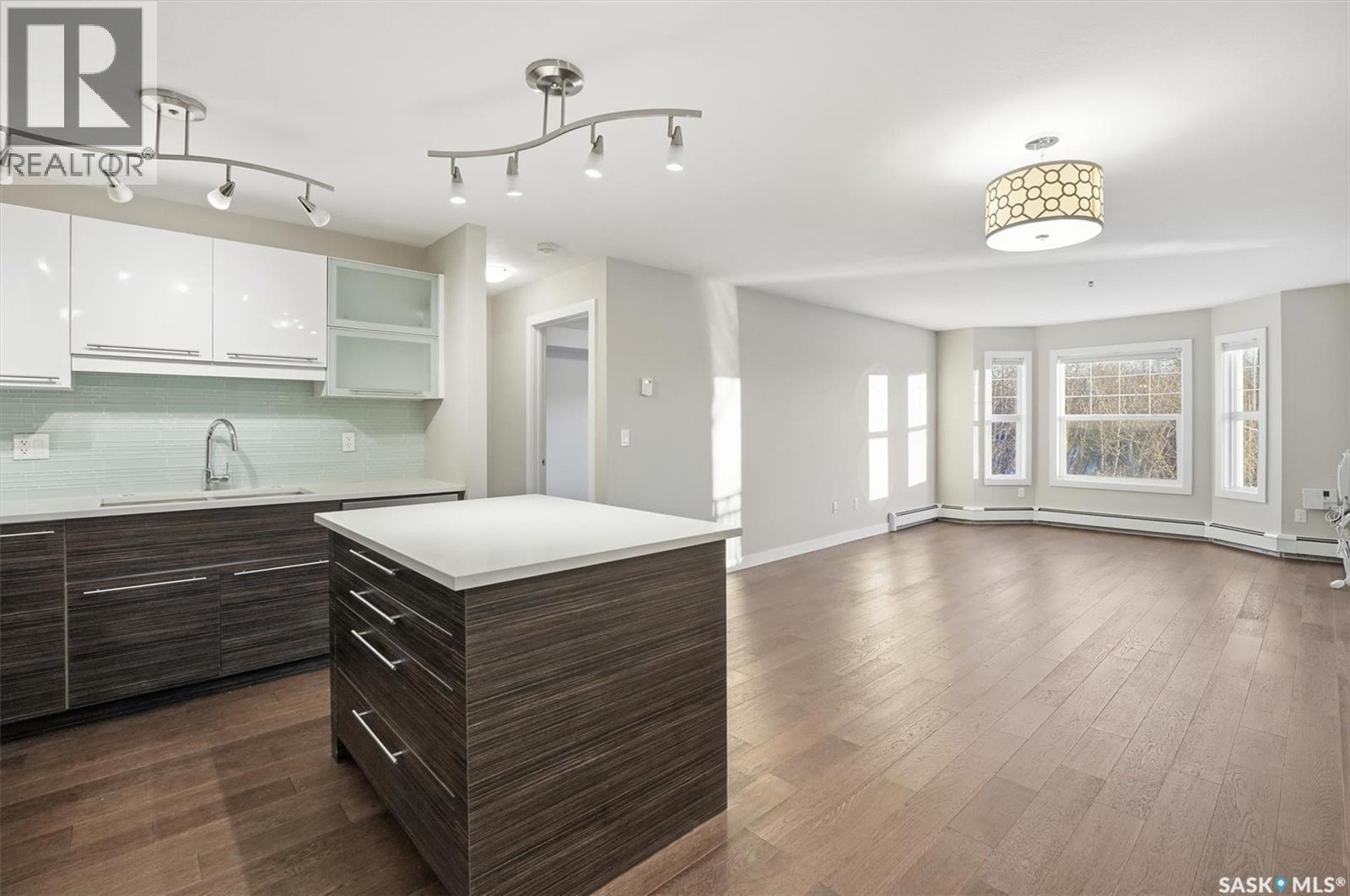 207C 415 Hunter Road, Saskatoon, SK - Indoor Photo Showing Kitchen