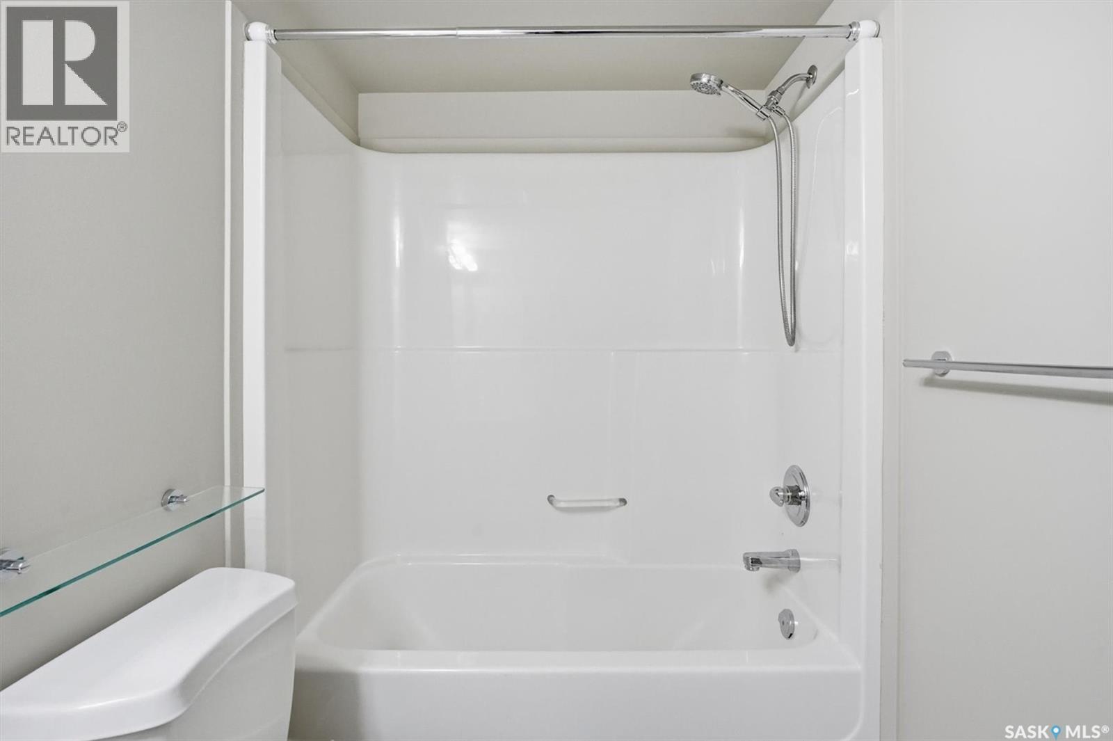 207C 415 Hunter Road, Saskatoon, SK - Indoor Photo Showing Bathroom