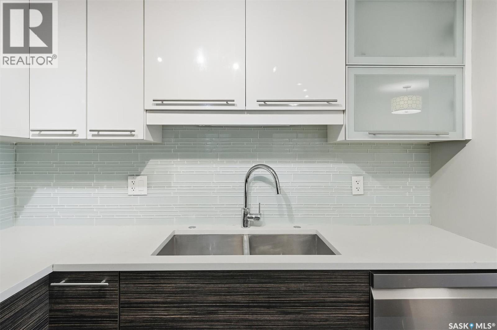 207C 415 Hunter Road, Saskatoon, SK - Indoor Photo Showing Kitchen With Upgraded Kitchen