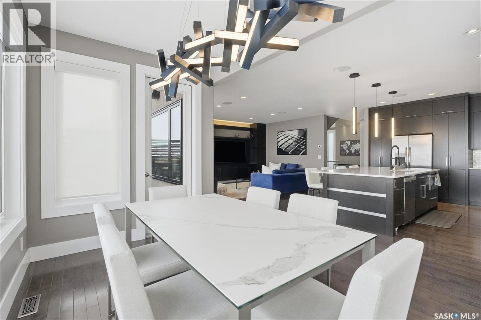 343 Mahabir Court, Saskatoon, SK - Indoor Photo Showing Dining Room