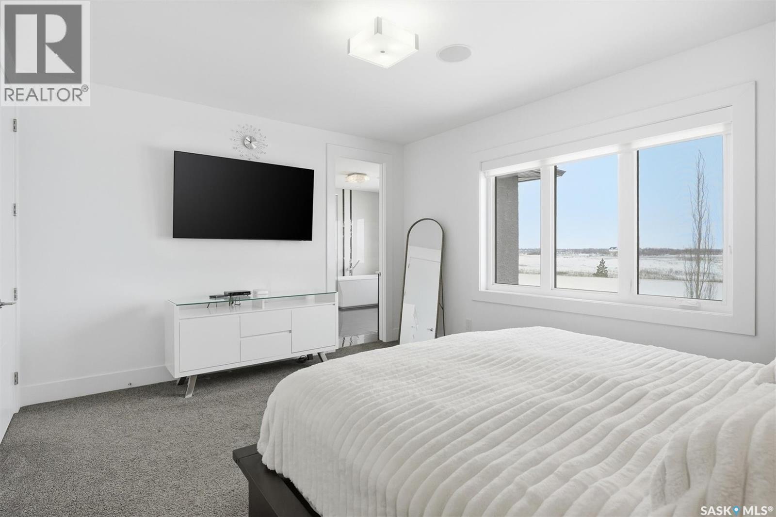 343 Mahabir Court, Saskatoon, SK - Indoor Photo Showing Bedroom