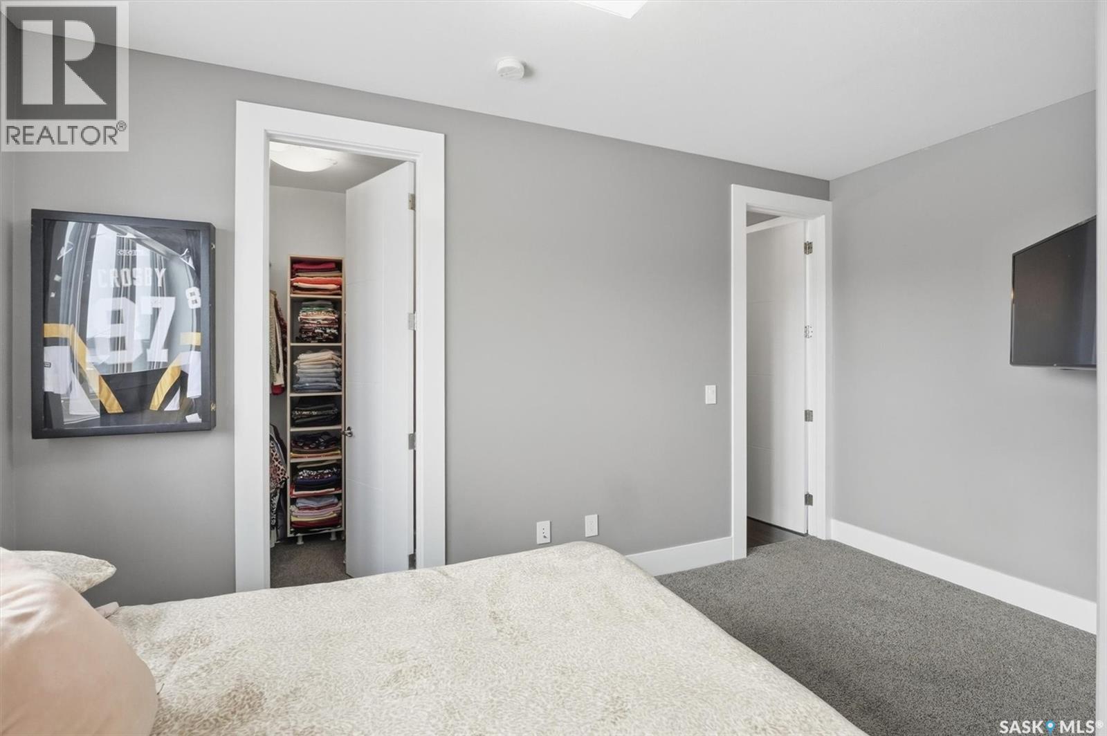 343 Mahabir Court, Saskatoon, SK - Indoor Photo Showing Bedroom