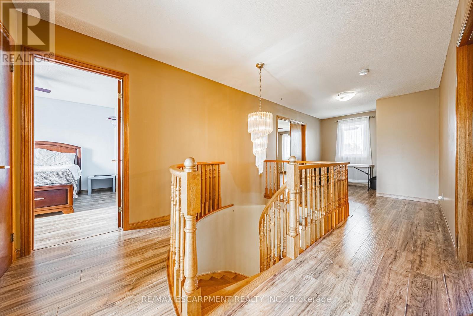 19 Glenhaven Court, Hamilton, ON - Indoor Photo Showing Other Room