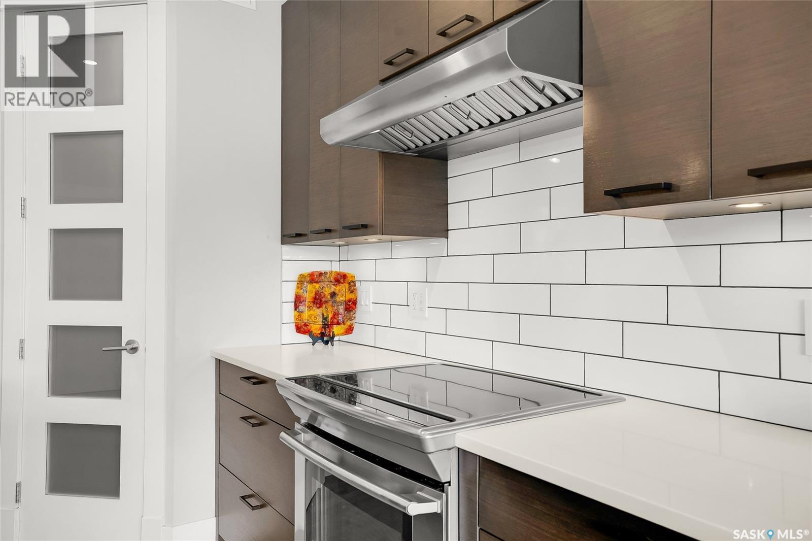 507 Kloppenburg Crescent, Saskatoon, SK - Indoor Photo Showing Kitchen