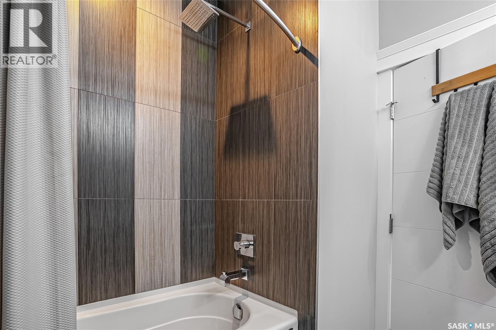 507 Kloppenburg Crescent, Saskatoon, SK - Indoor Photo Showing Bathroom