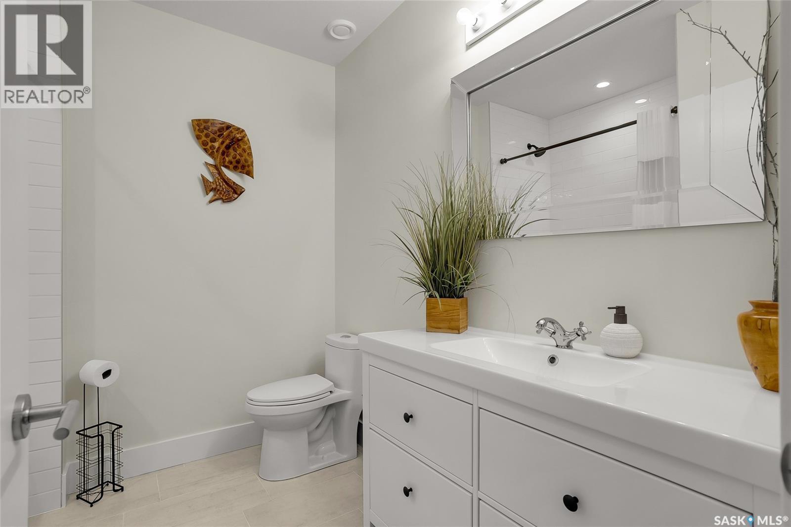 507 Kloppenburg Crescent, Saskatoon, SK - Indoor Photo Showing Bathroom